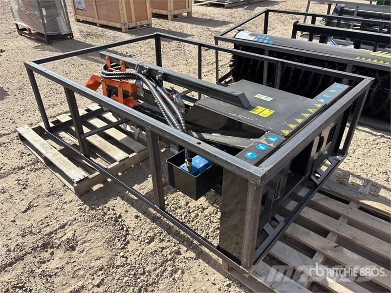 Mower King ECSSCT72 60 in Skid Steer Trencher (Unu Канавокопачі