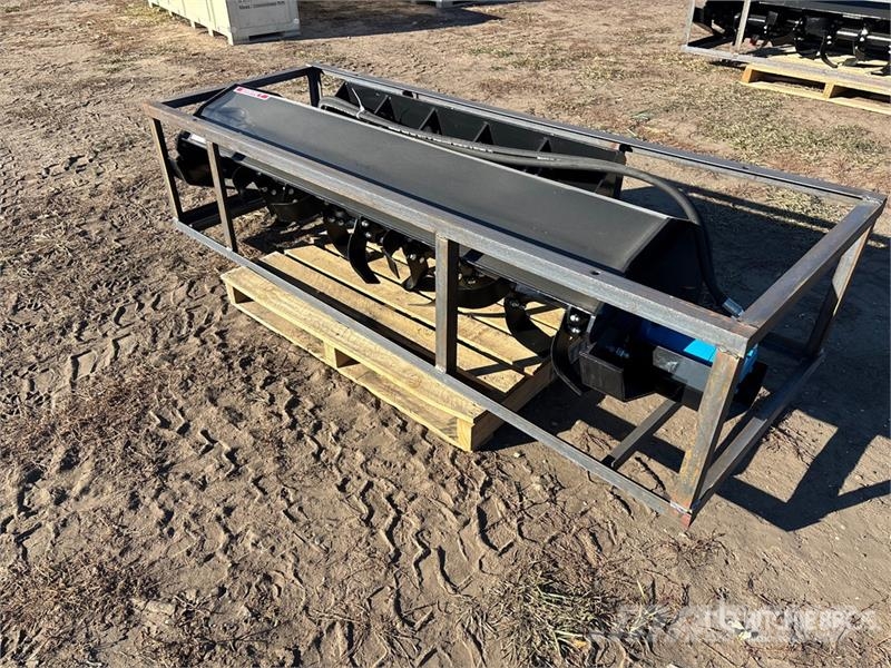 Mower King ECSSTR072 68 in Skid Steer Tiller (Unus 動力耙和旋轉式耕耘機