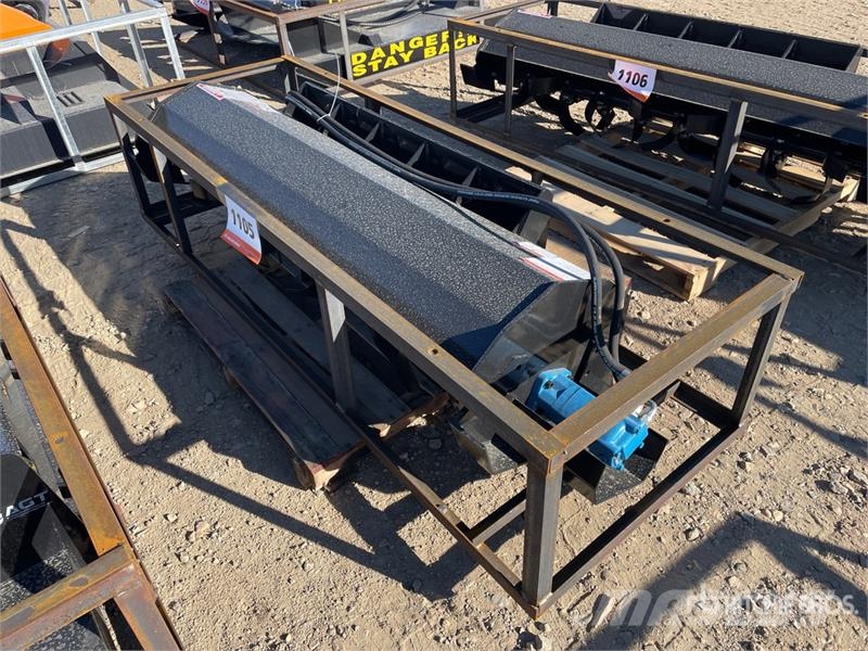 Mower King ECSSTR072 72 in Skid Steer Tiller (Unus Erpici rotanti e motozappe