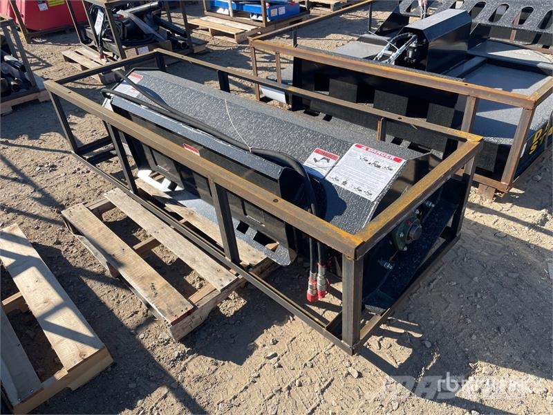 Mower King ECSSTR072 72 in Skid Steer Tiller (Unus Erpici rotanti e motozappe