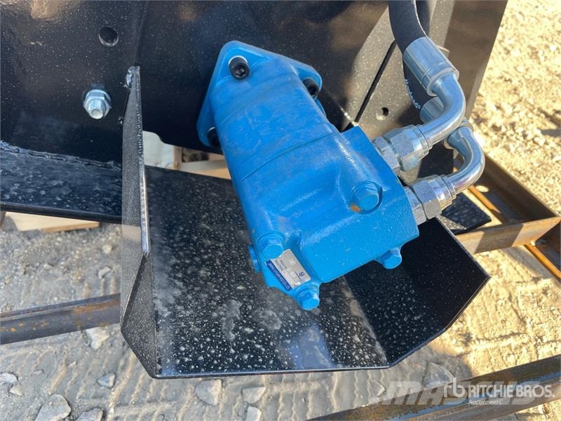 Mower King ECSSTR072 72 in Skid Steer Tiller (Unus Erpici rotanti e motozappe
