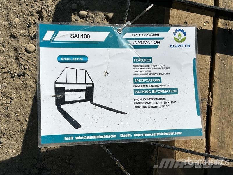 Mower King SA 48 in Skid Steer Forks (Unused) 叉子