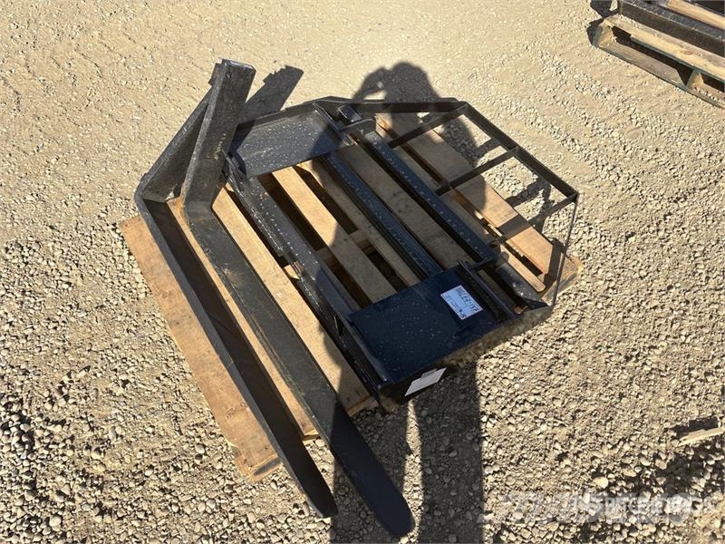 Mower King SA 48 in Skid Steer Forks (Unused) 지게차