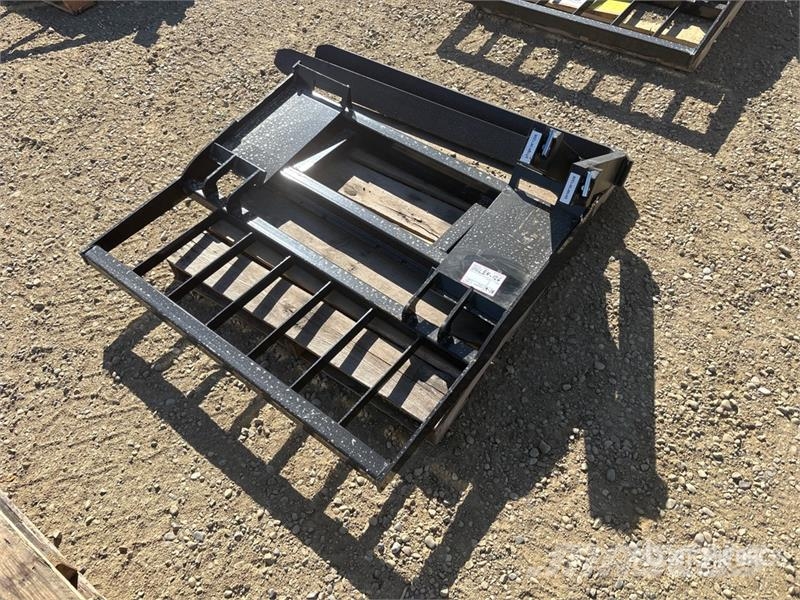 Mower King SA Skid Steer Forks (Unused) Fourche