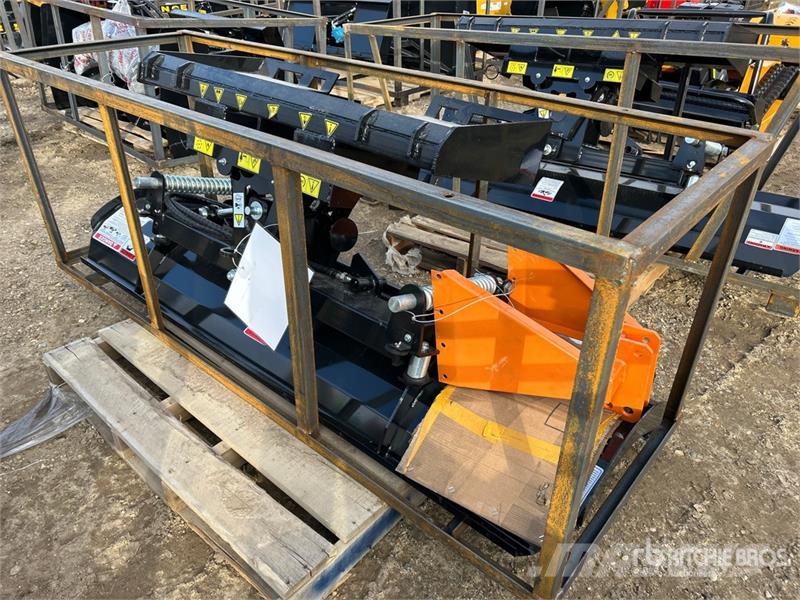 Mower King SPA84 84 in Angle Skid Steer Dozer (Unu Бульдозерные отвалы