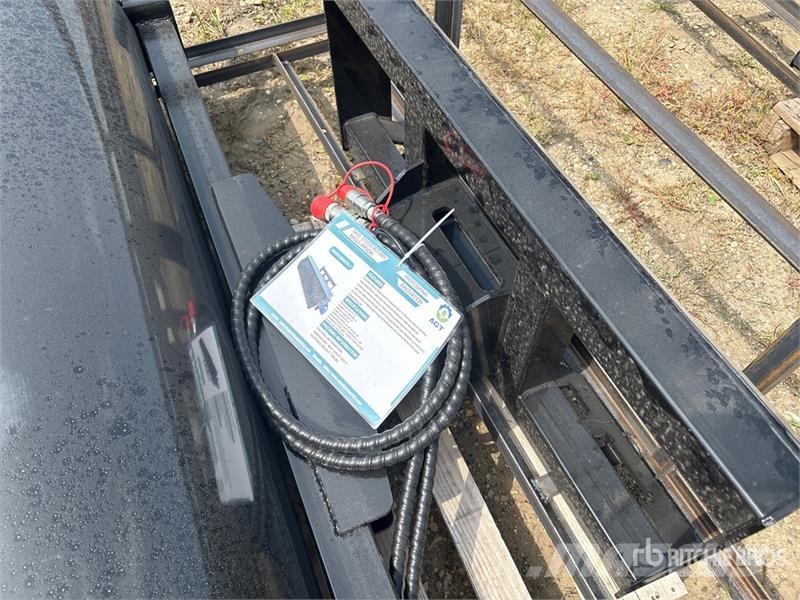 Mower King SSAB72 72 in Skid Steer Broom (Unused) Süpürgeler