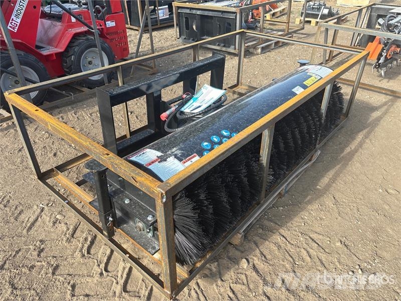  Mower King SSAB72 72 in Skid Steer Broom (Unused) Süpürgeler
