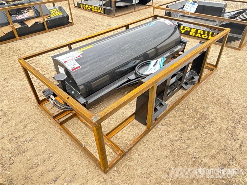 Mower King SSAB72 72 in Skid Steer Broom (Unused) Süpürgeler