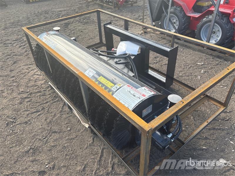 Mower King SSAB72 72 in Skid Steer Broom (Unused) Süpürgeler