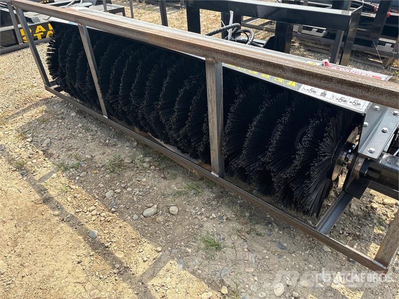 Mower King SSAB72 72 in Skid Steer Broom (Unused) Süpürgeler