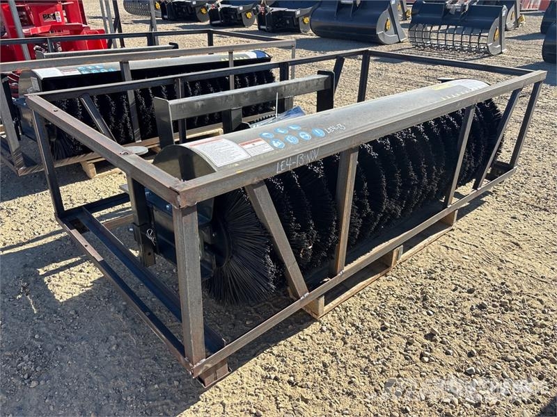 Mower King SSAB72 72 in Skid Steer Broom (Unused) Ψήκτρες