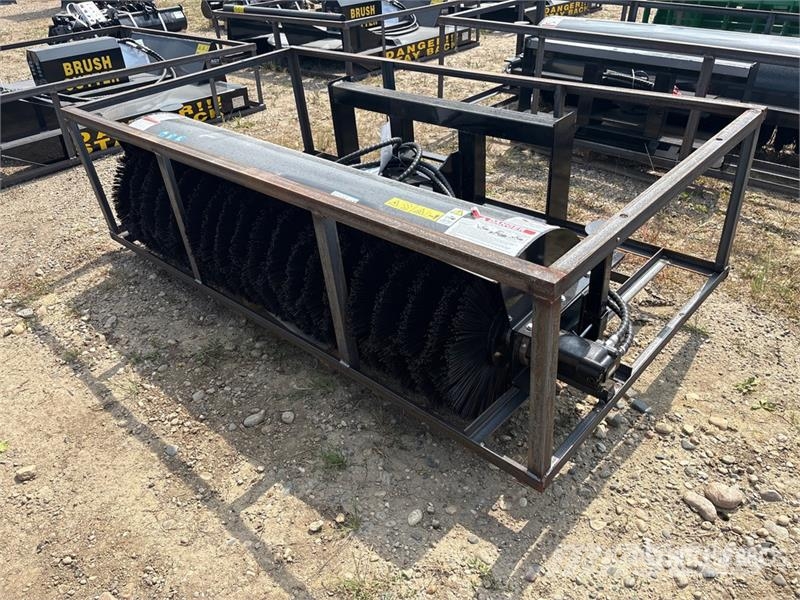 Mower King SSAB72 72 in Skid Steer Broom (Unused) Süpürgeler