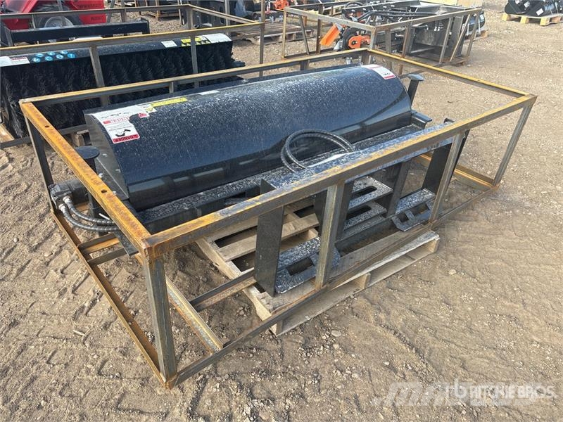 Mower King SSAB72 72 in Skid Steer Broom (Unused) Süpürgeler