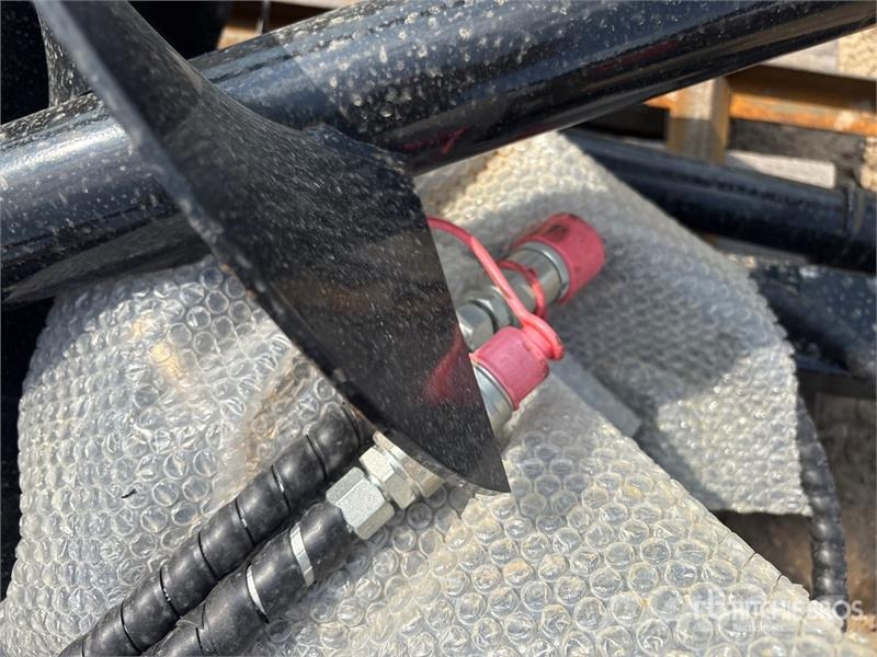 Mower King SSECAG-Y 72 in Skid Steer Auger (Unused 드릴