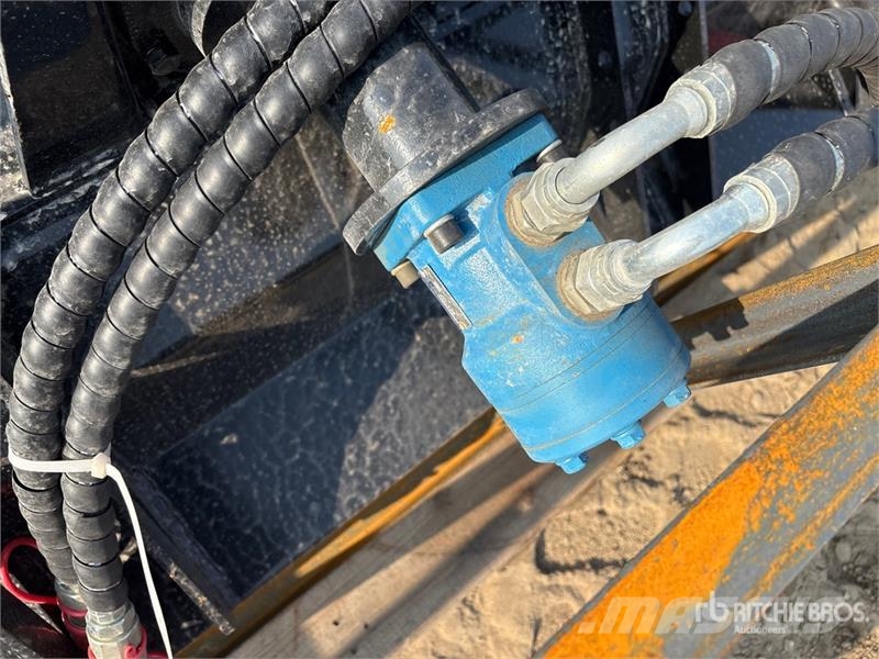  Mower King SSEFGC175 77 in Skid Steer Flail  (Unus جزازات