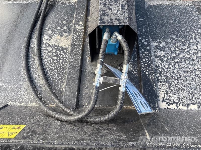  Mower King SSRC 45 in Skid Steer Brush Cutter (Unu 장착형 잔디깎기