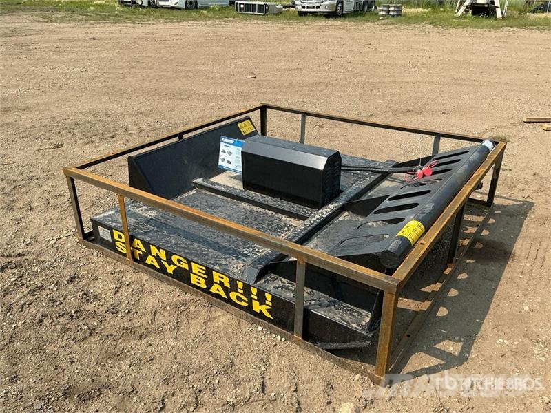 Mower King SSRC 71 in Skid Steer Brush Cutter (Unu 장착형 잔디깎기