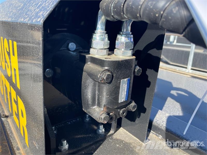 Mower King SSRC 72 in Skid Steer Brush Cutter (Unu Cortadores de relva montados e rebocados