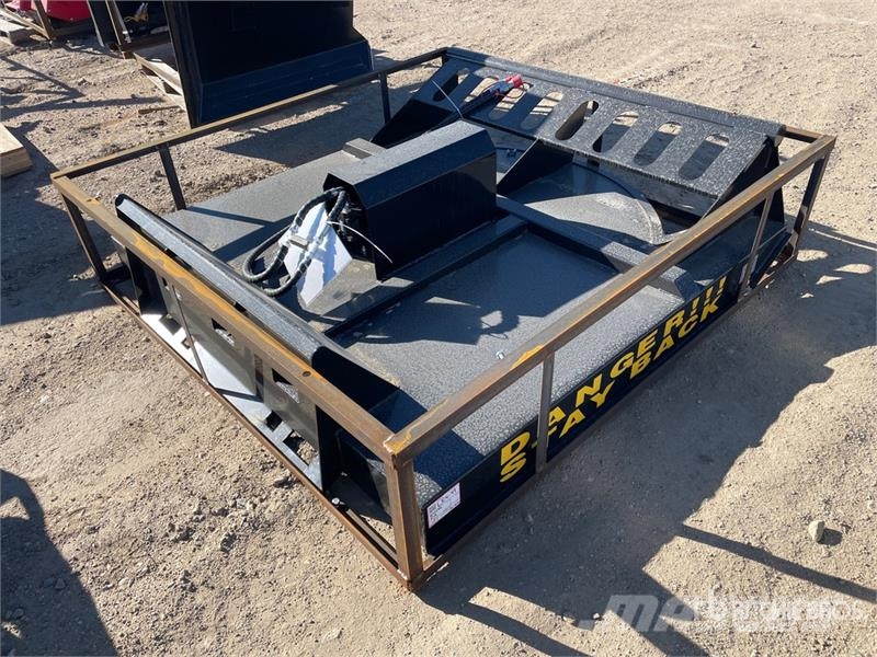 Mower King SSRC 72 in Skid Steer Brush Cutter (Unu Cortadores de relva montados e rebocados