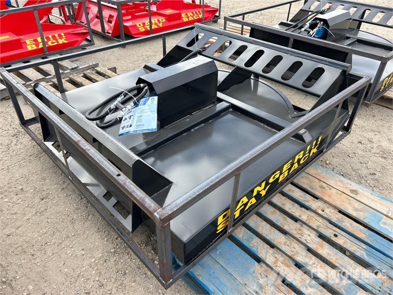 Mower King SSRC 72 in Skid Steer Brush Cutter (Unu 牽引式モア/芝刈り機