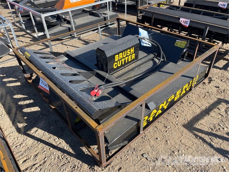 Mower King SSRC 72 in Skid Steer Brush Cutter (Unu Cortadores de relva montados e rebocados