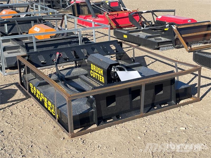 Mower King SSRC 72 in Skid Steer Brush Cutter (Unu Cortadores de relva montados e rebocados