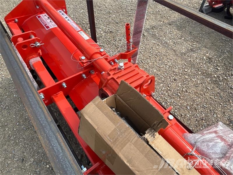 Mower King TAS-81 72 in 2-Point Rotary Tiller (Unu Grades mecânicas e moto-cultivadores