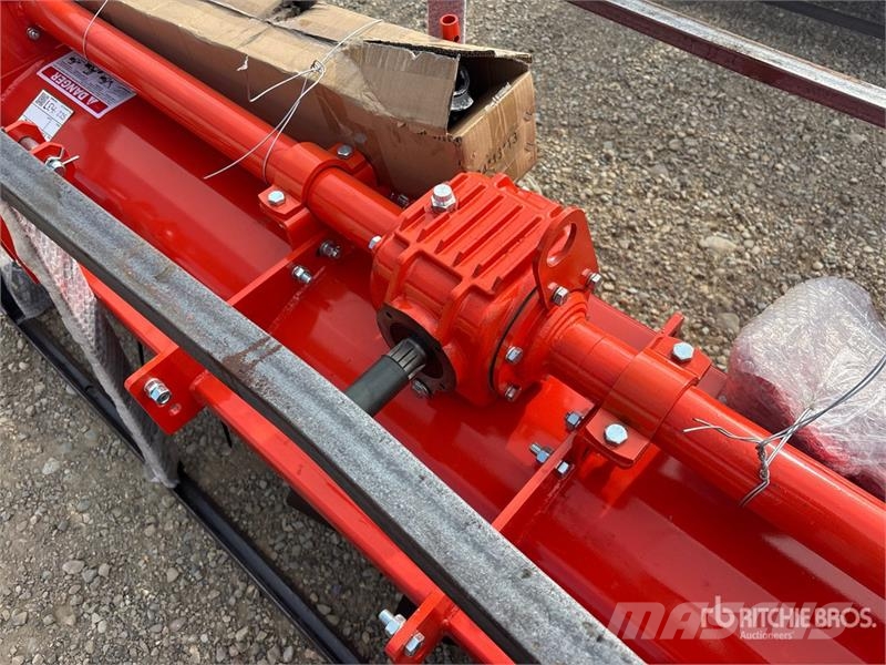 Mower King TAS-81 72 in 2-Point Rotary Tiller (Unu Såbäddsharvar och rototillers