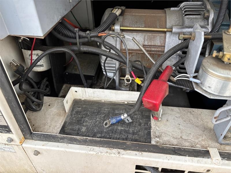 MultiQuip DAC7000SSA3 Skid-Mounted Generator Set Générateurs diesel