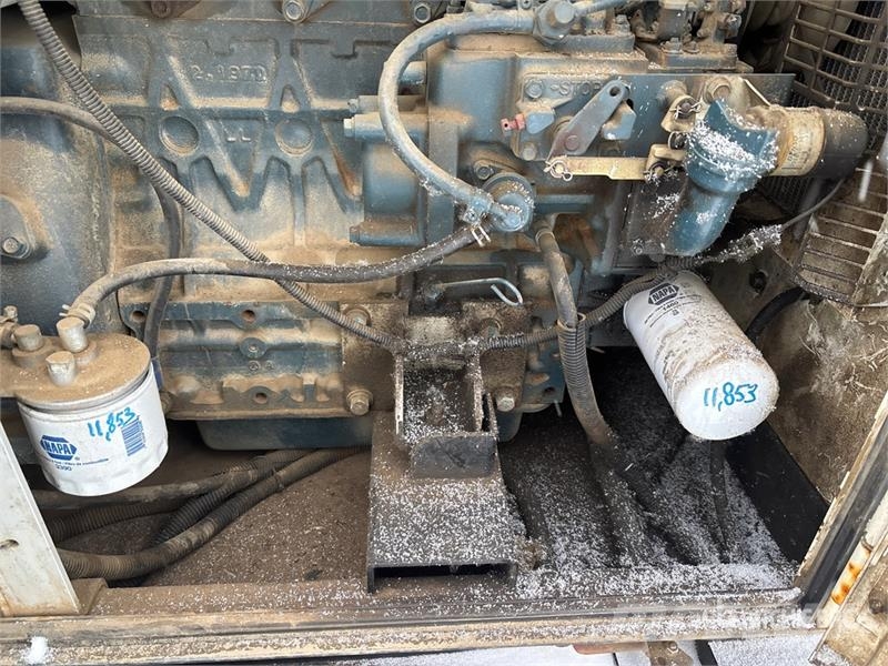 MultiQuip DCA-15SPX3 15 kW Mobile Generator Set Dízel áramfejlesztők