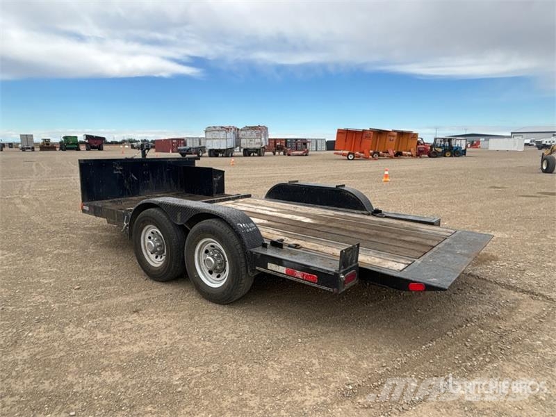 Mustang 16 ft T/A Tilt Deck Trailer Caricatore basso