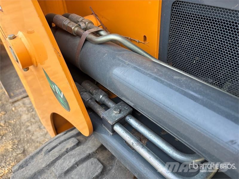 Mustang Two-Speed Skid Steer Loader 滑移轉向裝載機