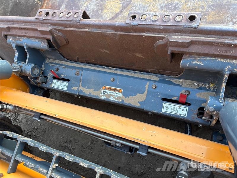 Mustang Two-Speed Skid Steer Loader 滑移轉向裝載機