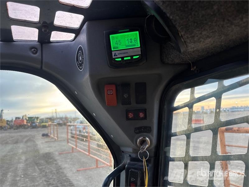 Mustang Two-Speed Skid Steer Loader 滑移轉向裝載機