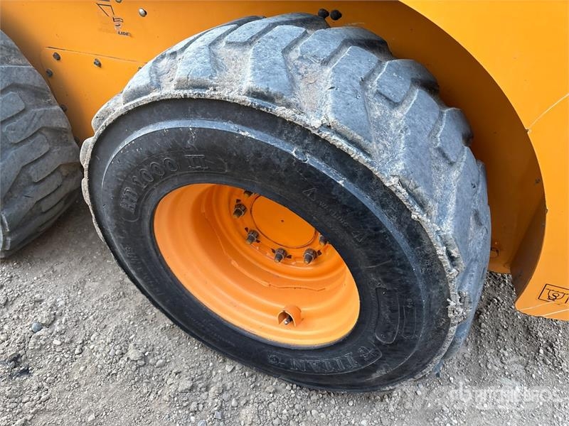 Mustang Two-Speed Skid Steer Loader 滑移轉向裝載機
