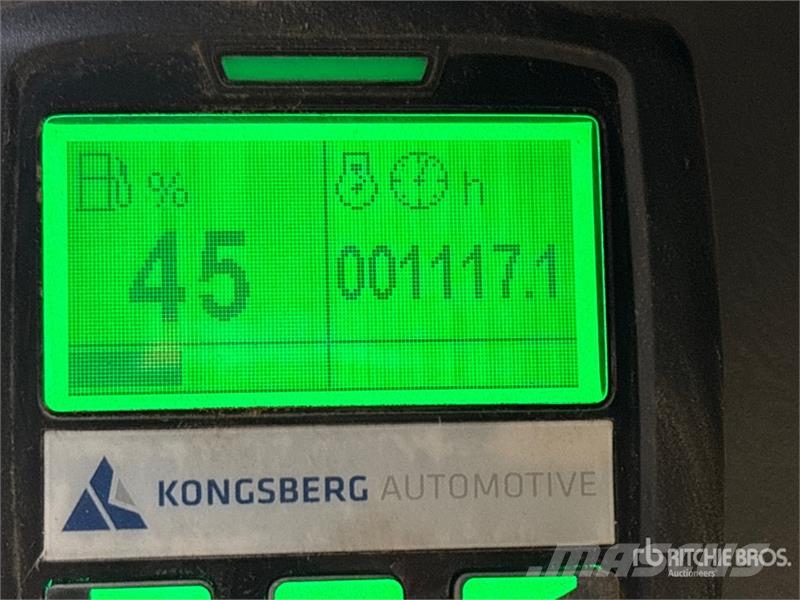 Mustang Two-Speed Skid Steer Loader 滑移轉向裝載機