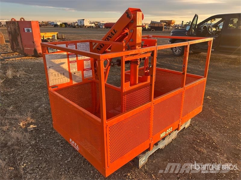 National 72 in 500 lb Crane Personnel Basket (Unused) 垂直昇降型リフト