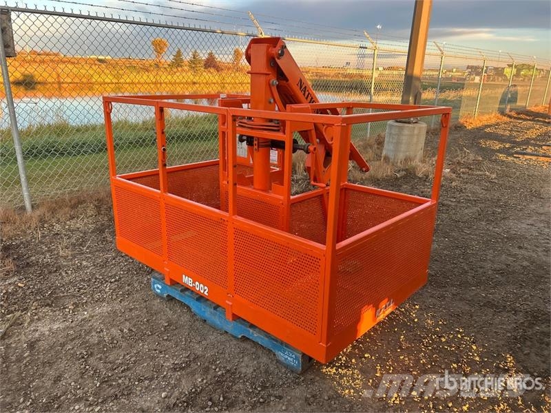 National 72 in 500 lb Crane Personnel Basket (Unused) 垂直昇降型リフト