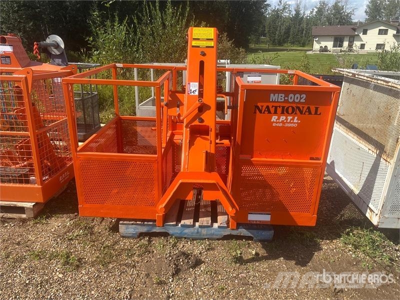 National 72 in Crane Personnel Basket (Unused) Personenliften en invalideliften
