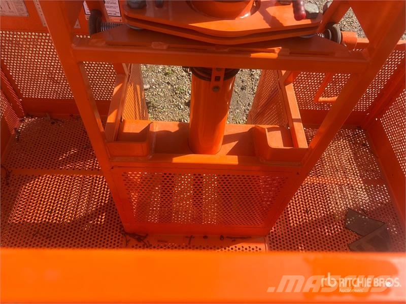 National 72 in Crane Personnel Basket (Unused) Personenliften en invalideliften