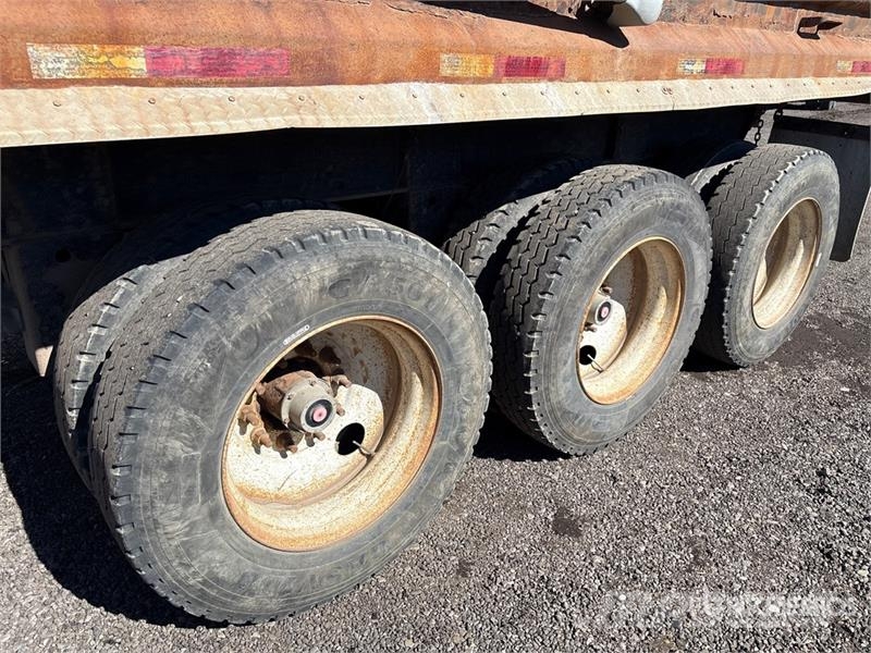  Neustar Tri/A Pup Dump Trailer Pašizgāzējs