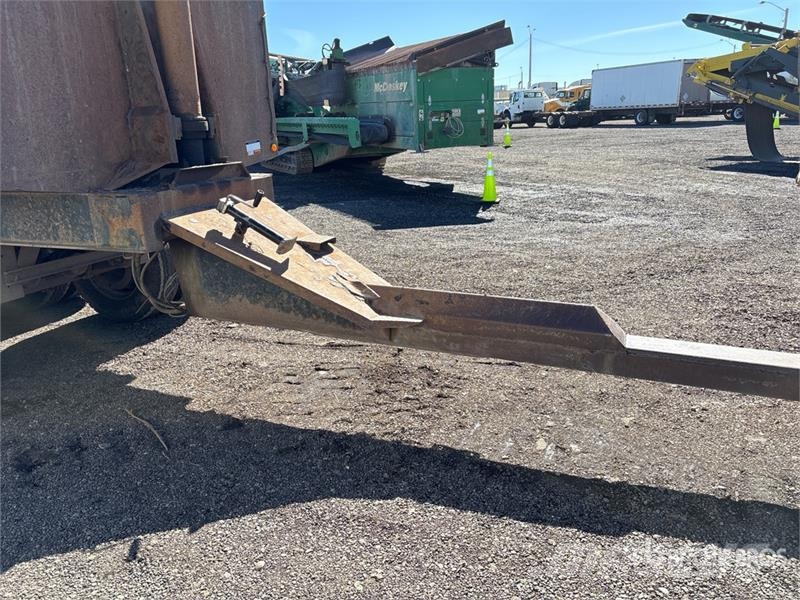  Neustar Tri/A Pup Dump Trailer Pašizgāzējs