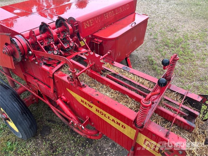 New Holland 269 Square Baler Kanttipaalaimet