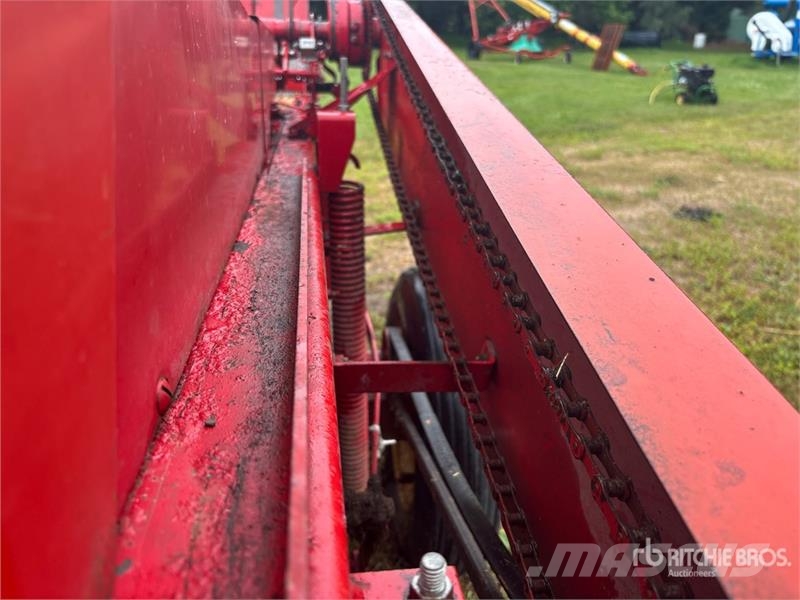 New Holland 269 Square Baler Kanttipaalaimet