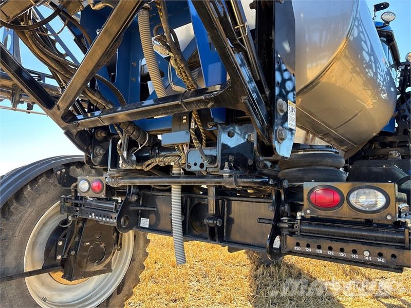 New Holland 300R 120 ft High Clearance Self-Propelled Sprayer Selvdrevne sprøyter