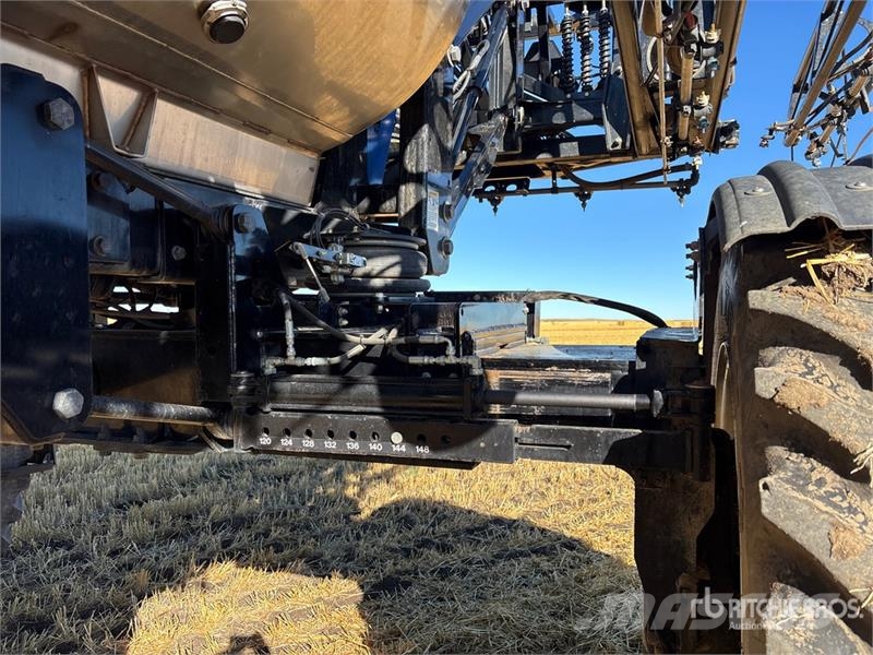 New Holland 300R 120 ft High Clearance Self-Propelled Sprayer Selvdrevne sprøyter