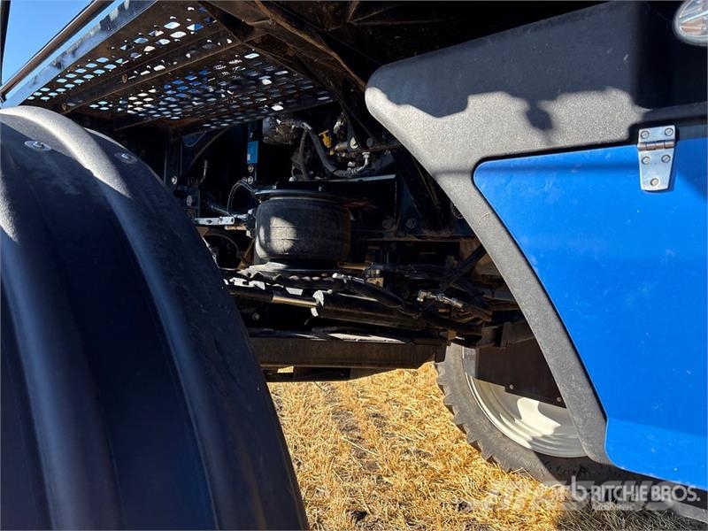 New Holland 300R 120 ft High Clearance Self-Propelled Sprayer Selvdrevne sprøyter