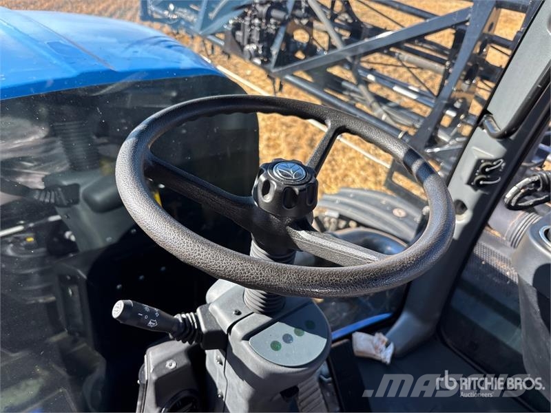 New Holland 300R 120 ft High Clearance Self-Propelled Sprayer Selvdrevne sprøyter