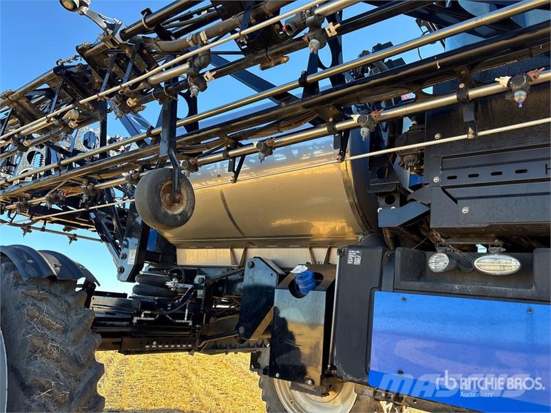 New Holland 300R 120 ft High Clearance Self-Propelled Sprayer Selvdrevne sprøyter