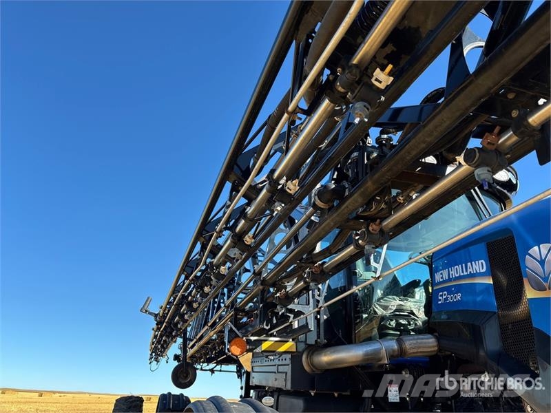 New Holland 300R 120 ft High Clearance Self-Propelled Sprayer Selvdrevne sprøyter